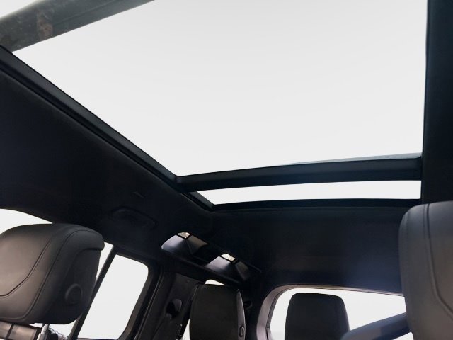 Used 2023 Land Rover Defender 110 X image 23