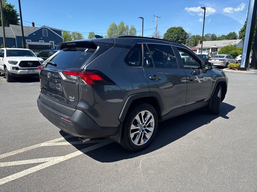 Used 2021 Toyota RAV4 XLE Premium AWD/4WD image 5