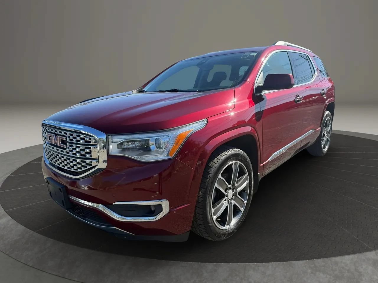 Used 2017 GMC Acadia Denali w/ Technology Package AWD/4WD image 1