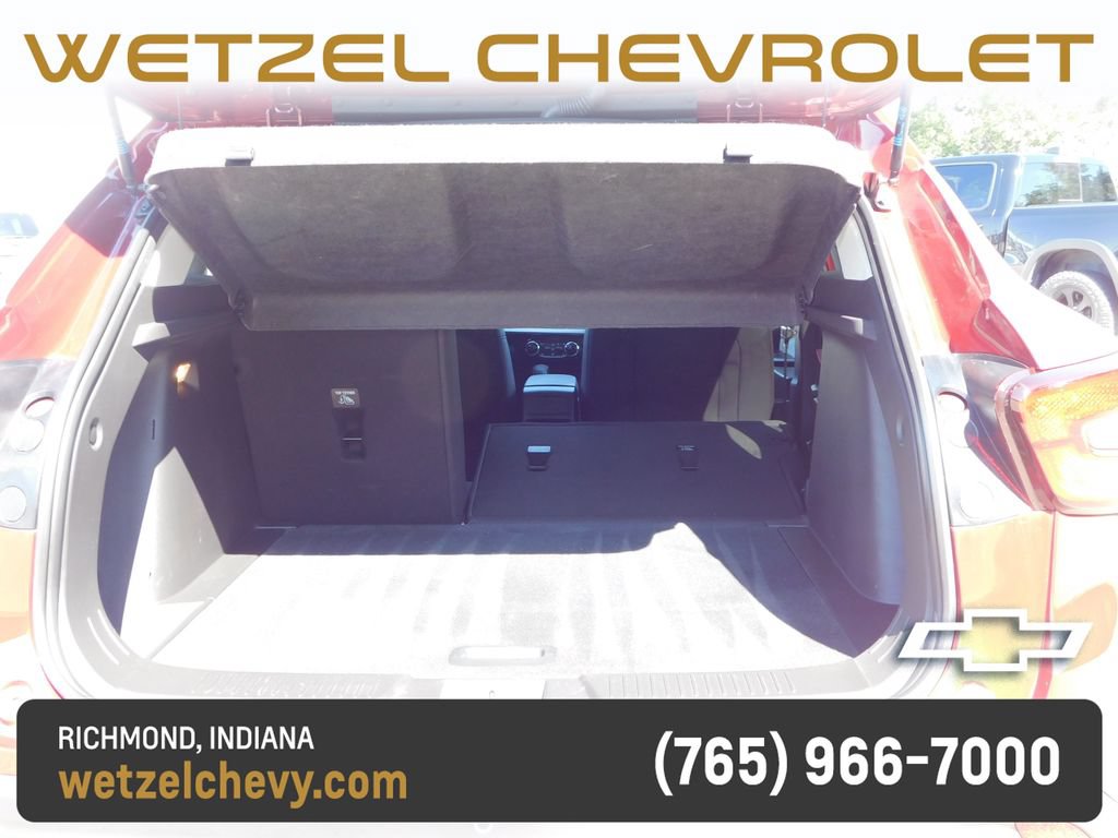 Used 2025 Chevrolet Trax LT w/ Driver Confidence Package FWD image 21