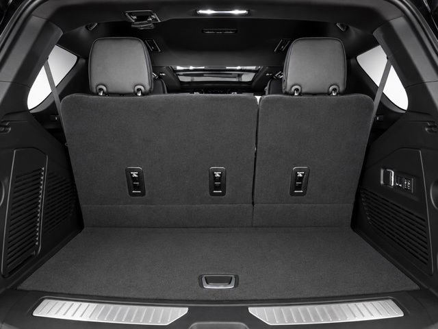 Used 2026 GMC Yukon Denali w/ Sun & Power Step Package AWD/4WD image 9
