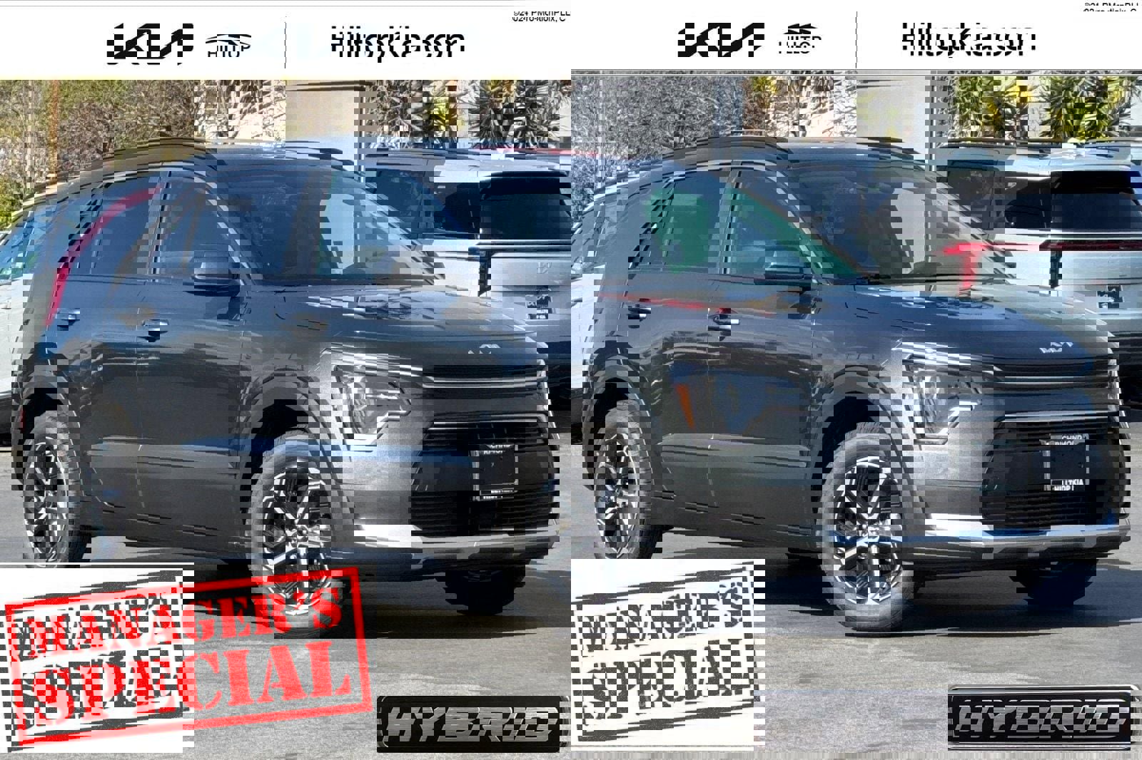 New 2025 Kia Niro LX