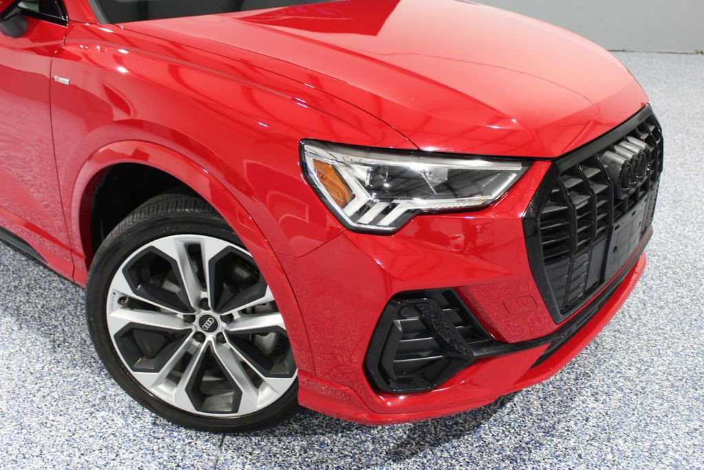 Used 2022 Audi Q3 2.0T Premium Plus w/ Premium Plus Package image 2