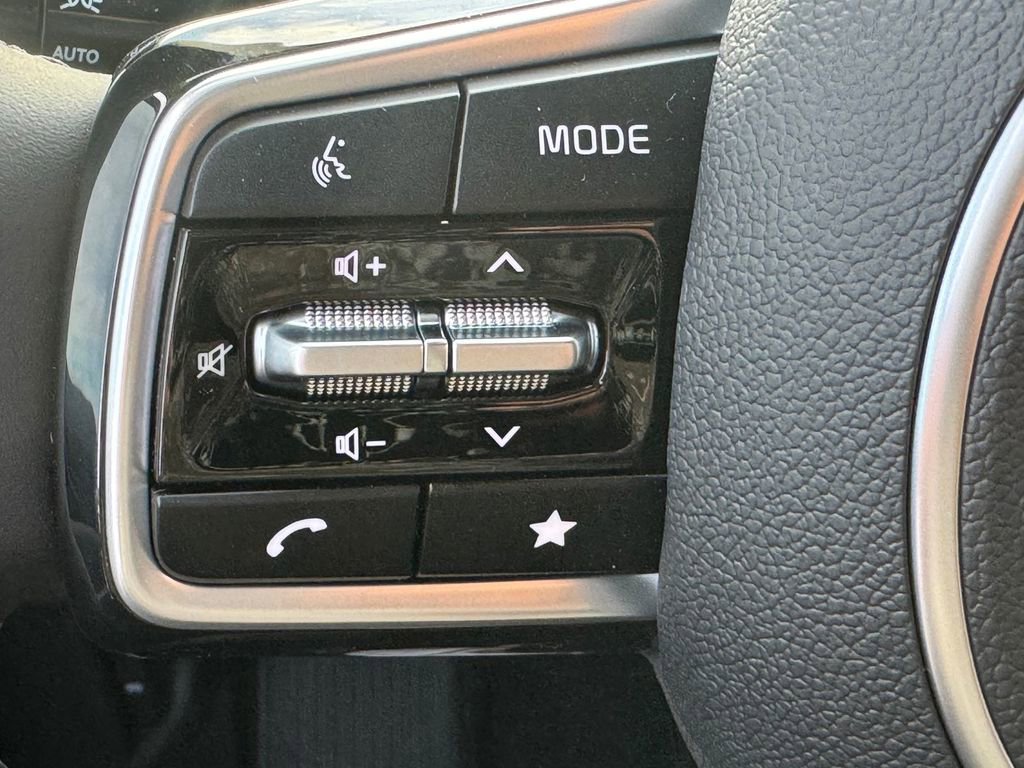 New 2026 Kia Carnival FWD image 29
