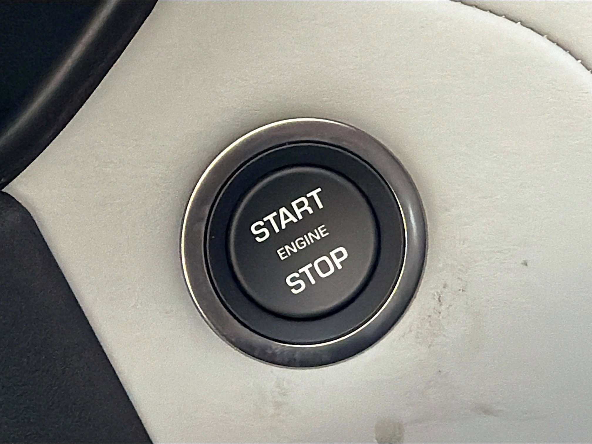 New 2026 Land Rover Range Rover Velar Dynamic SE image 36