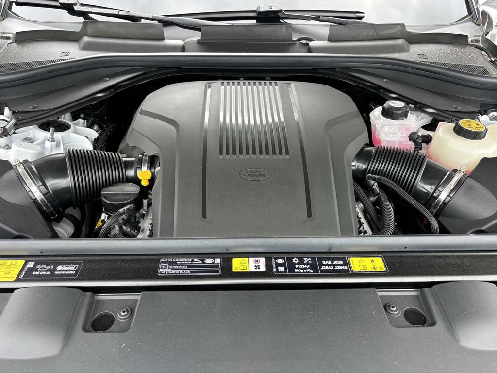 New 2025 Land Rover Range Rover Sport Dynamic SE image 24