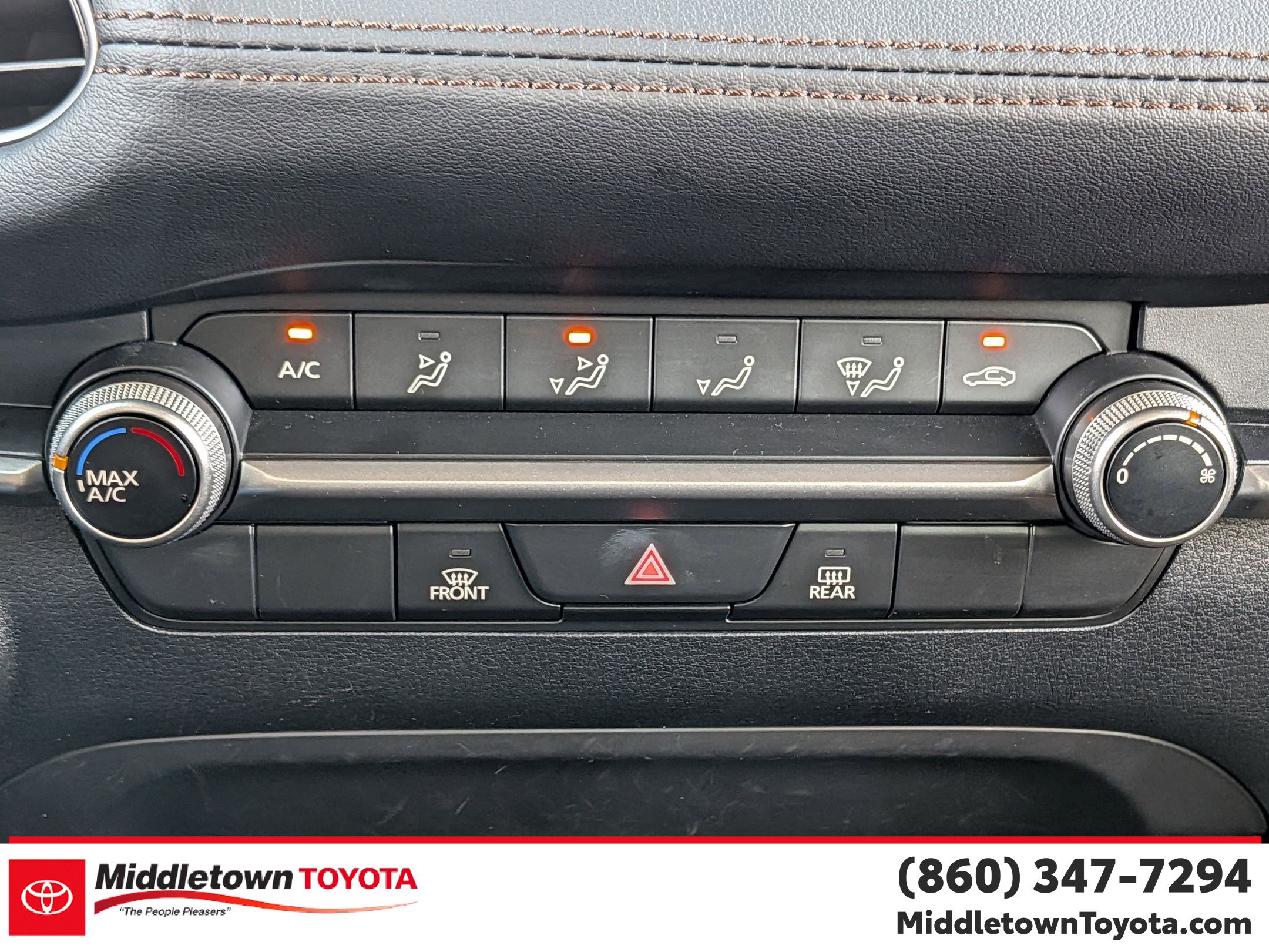 Used 2024 MAZDA MAZDA3 s FWD image 23