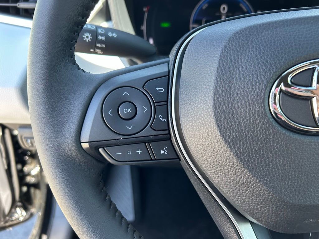 Used 2026 Toyota Corolla SE FWD image 17