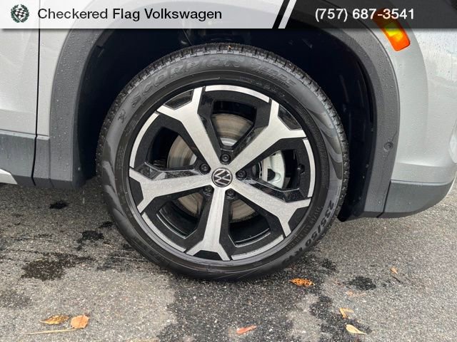 New 2026 Volkswagen Tiguan SE image 3