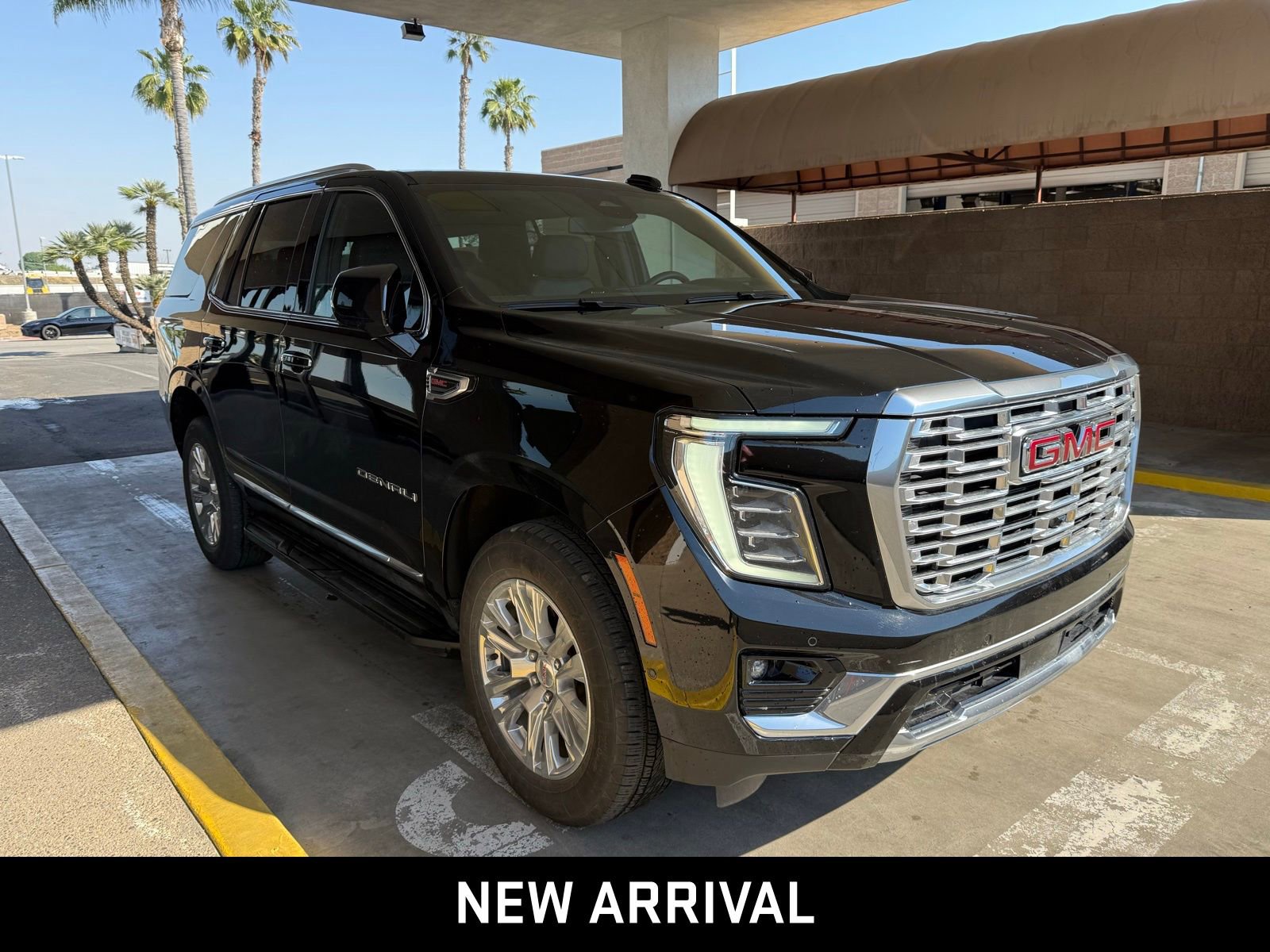Certified 2025 GMC Yukon Denali image 3