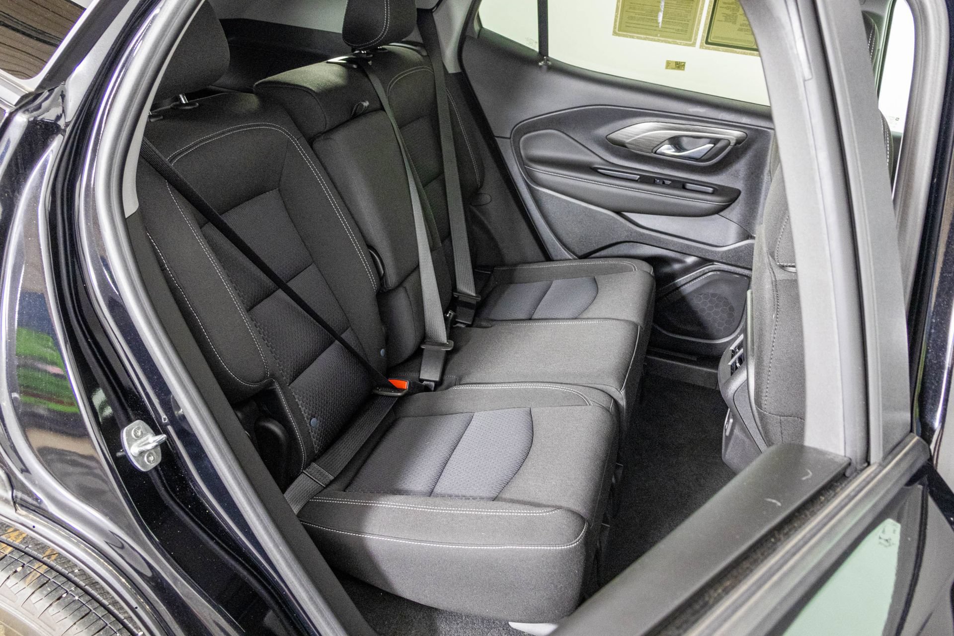 Used 2023 GMC Terrain SLE w/ Driver Convenience Package FWD image 44
