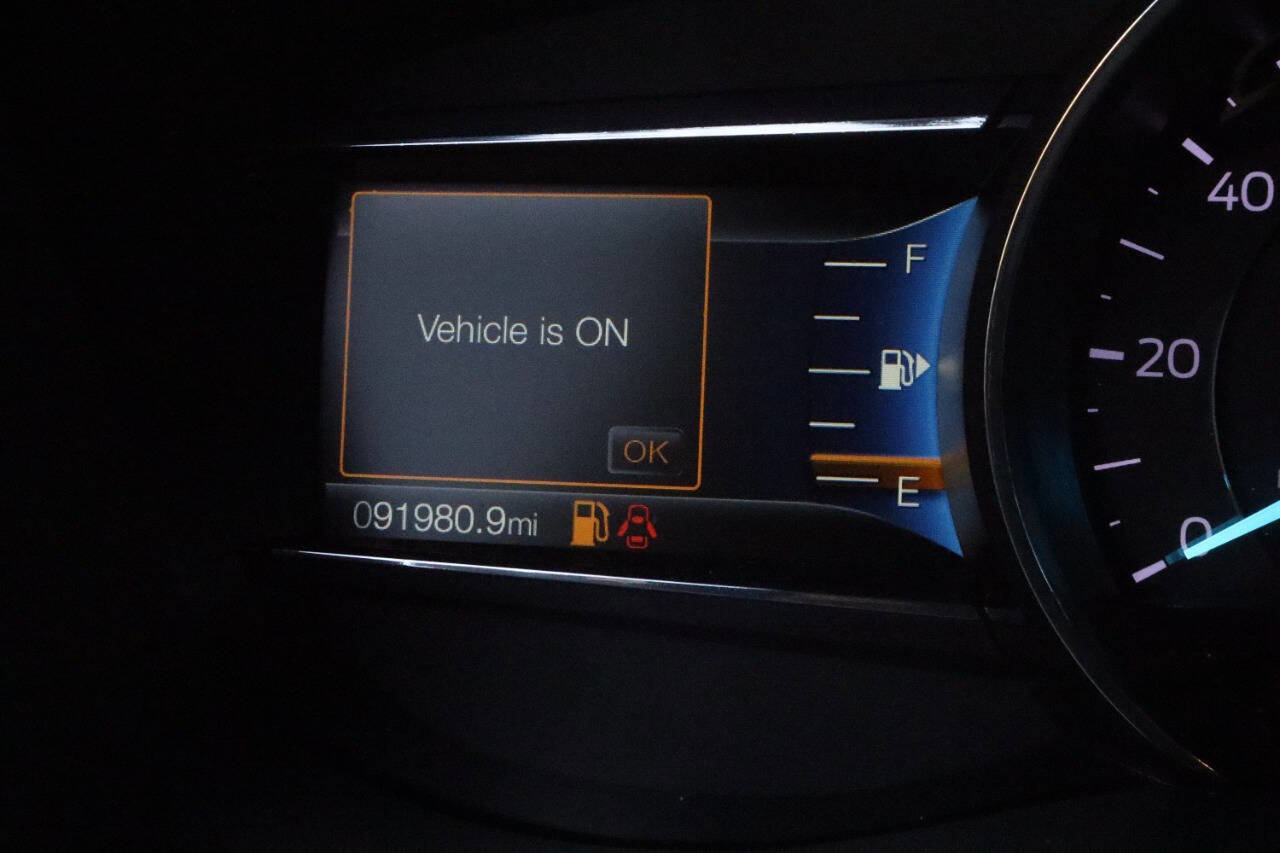 Used 2018 Ford Explorer XLT w/ Equipment Group 202A image 14