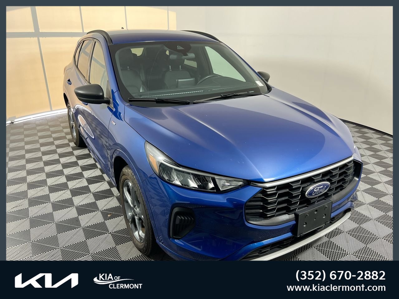 Used 2023 Ford Escape ST-Line AWD/4WD image 1
