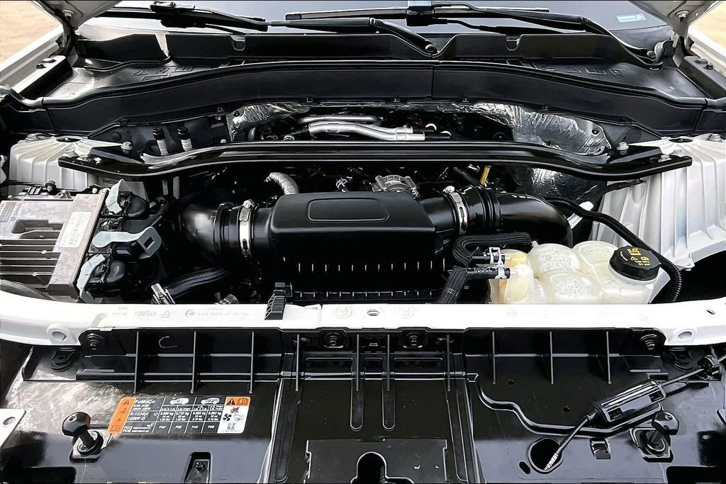 Used 2020 Ford Explorer ST w/ Premium Technology Package image 11