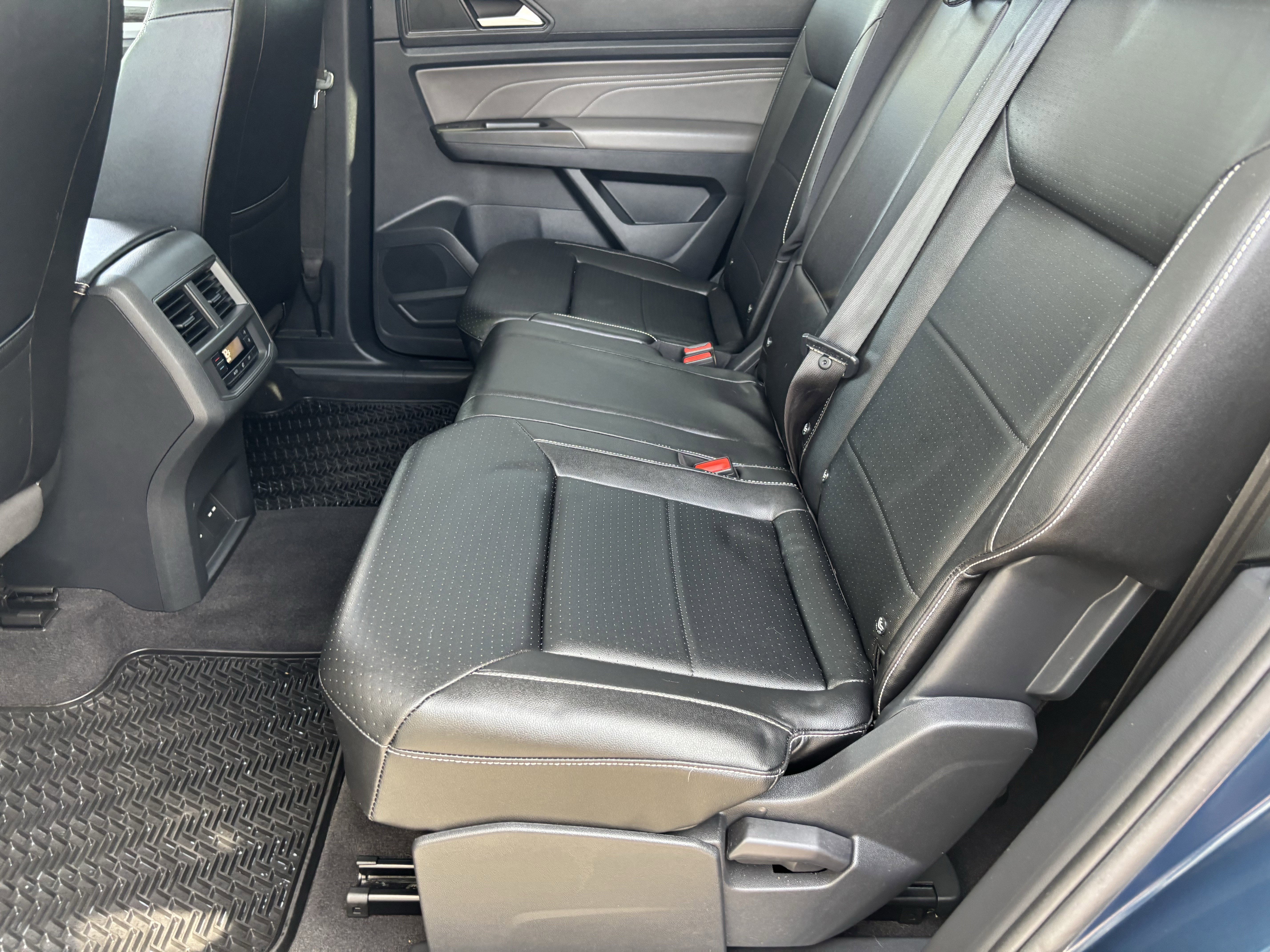 Used 2022 Volkswagen Atlas SE w/ Panoramic Sunroof Package image 15