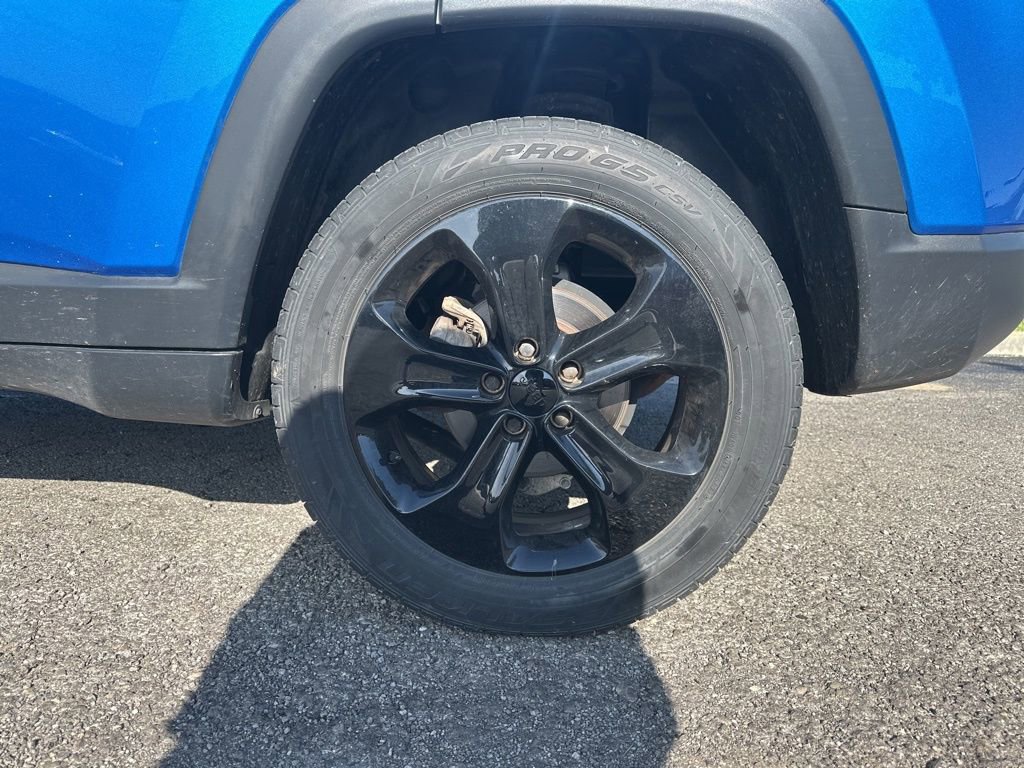 Used 2018 Jeep Compass Latitude w/ Popular Equipment Group AWD/4WD image 5