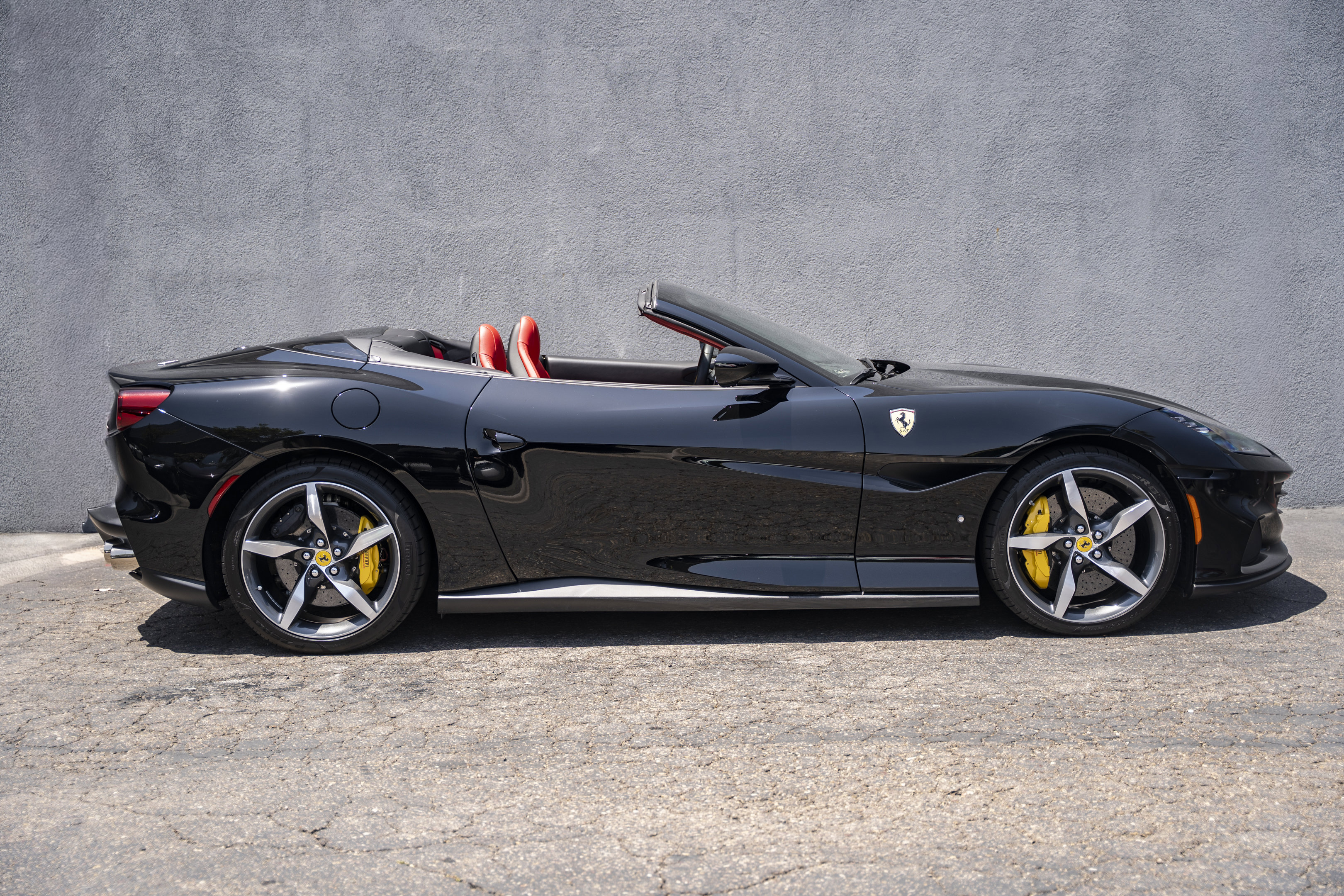 Certified 2023 Ferrari Portofino M RWD image 6