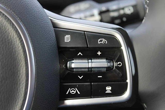 New 2025 Kia Sorento X-Line EX image 18