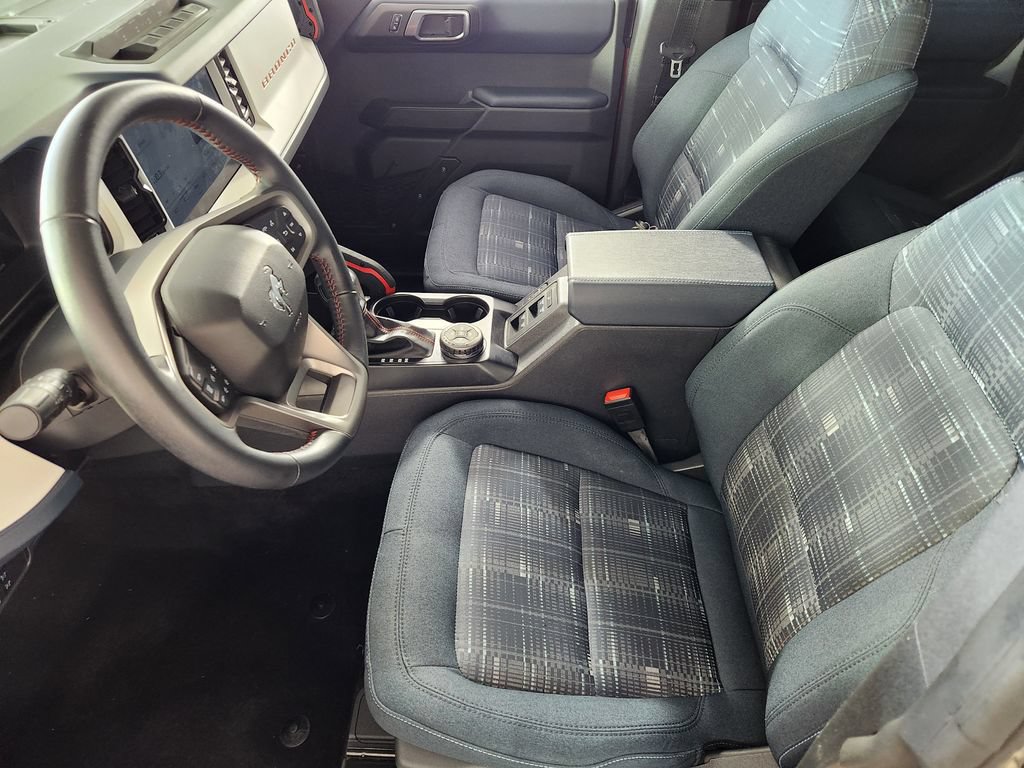 Used 2025 Ford Bronco Heritage Edition AWD/4WD image 12