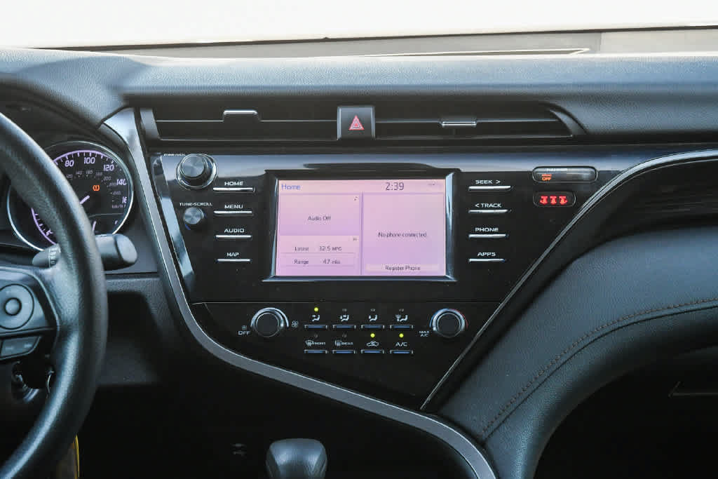 Used 2019 Toyota Camry LE FWD image 13