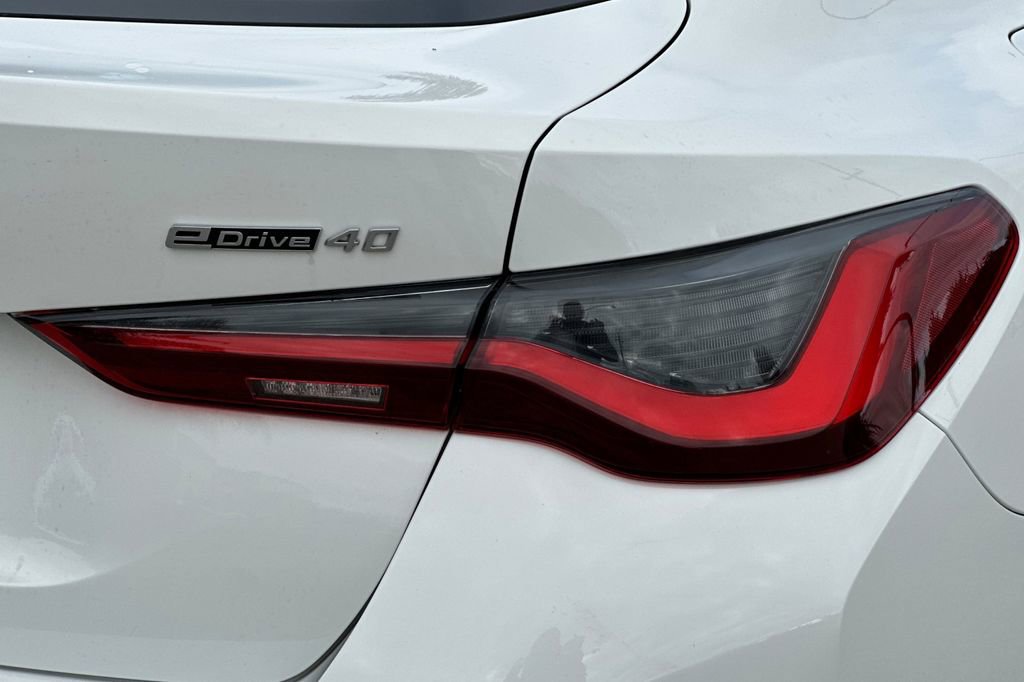 Used 2023 BMW i4 eDrive40 w/ Premium Package image 32