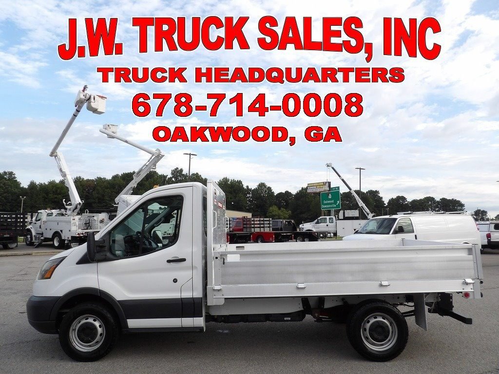 Used 2017 Ford Transit 250 138 RWD image 2