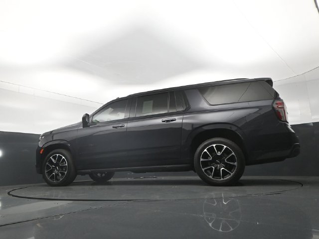 Used 2023 Chevrolet Suburban RST RWD image 32