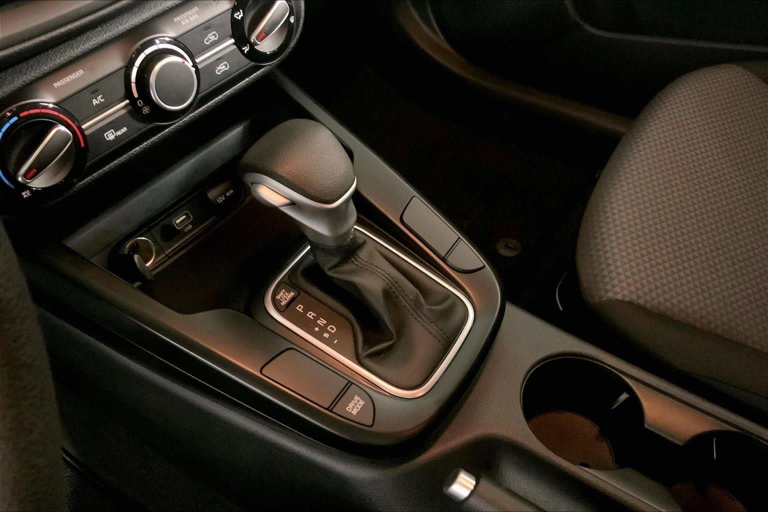 Certified 2025 Kia Soul LX FWD image 17