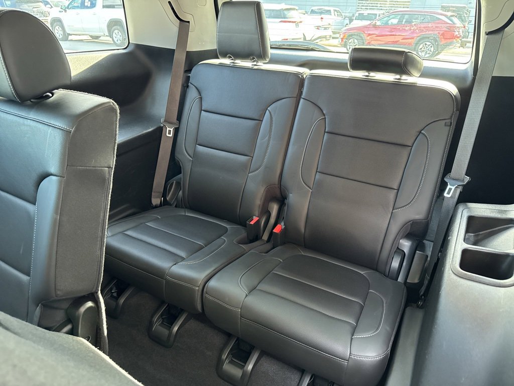 Used 2023 GMC Acadia SLT image 18