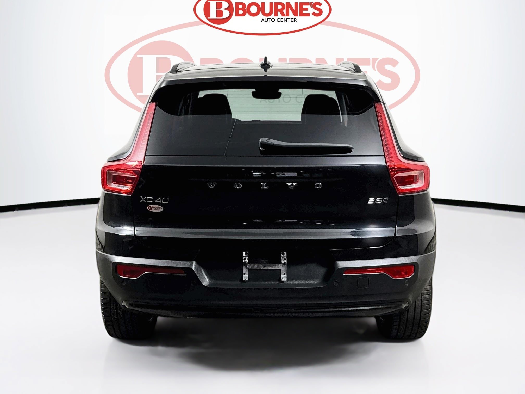 Used 2024 Volvo XC40 B5 Plus w/ Climate Package AWD/4WD image 11