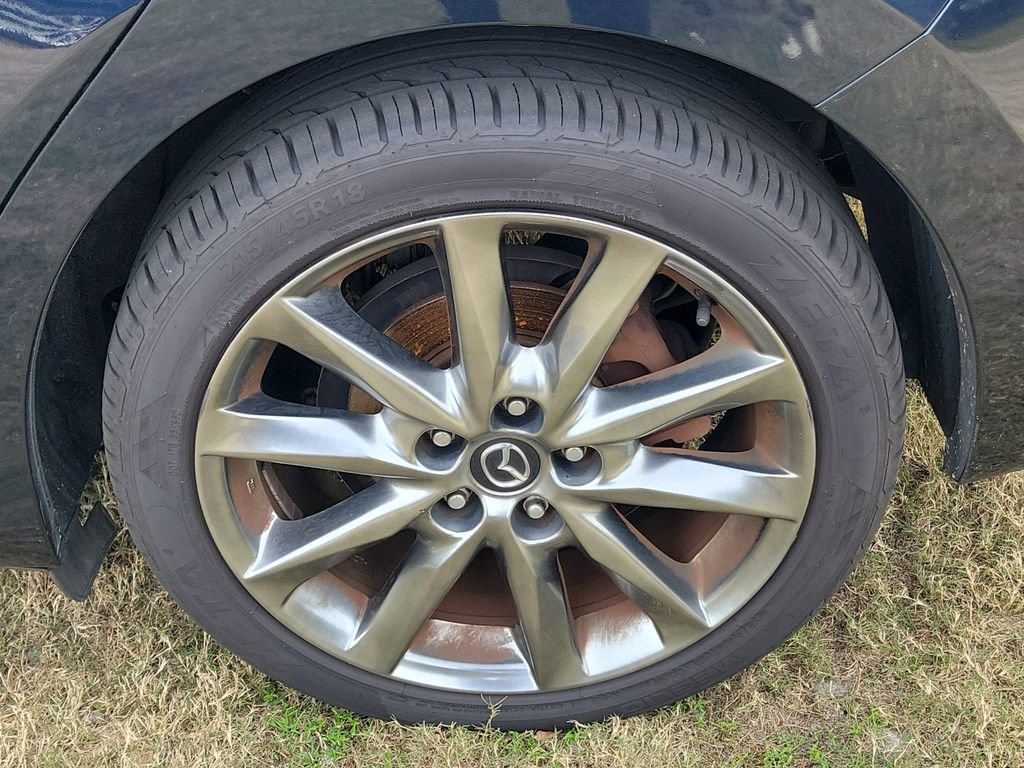 Used 2018 MAZDA MAZDA3 Grand Touring image 12