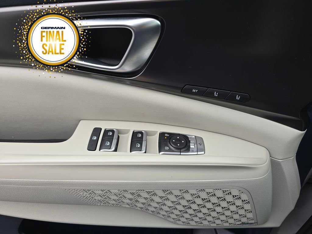 Certified 2025 Kia Carnival SX image 24