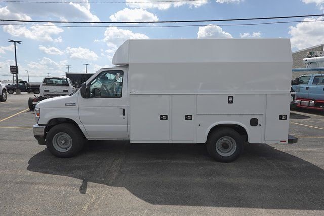 New 2026 Ford E-350 and Econoline 350 Super Duty w/ Power Equipment Group image 5