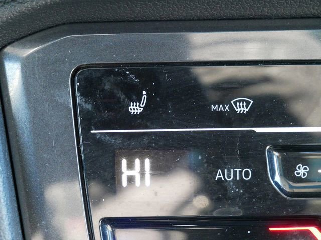 Used 2022 Volkswagen Tiguan SE w/ Panoramic Sunroof Package image 23