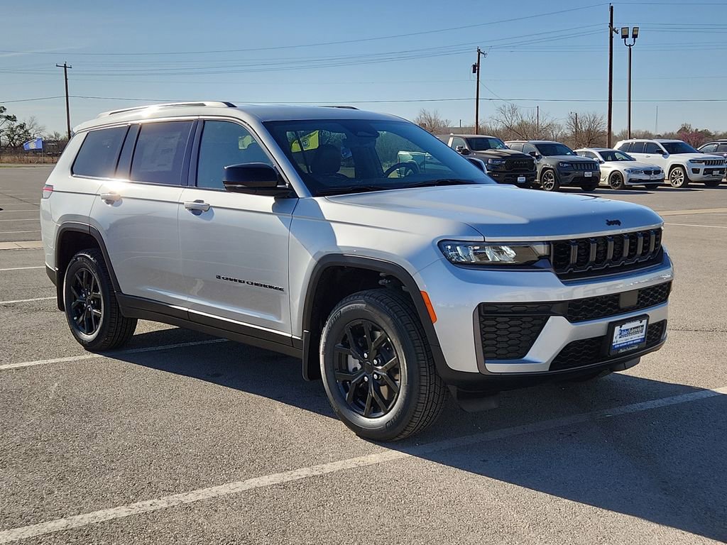New 2026 Jeep Grand Cherokee L Laredo image 6