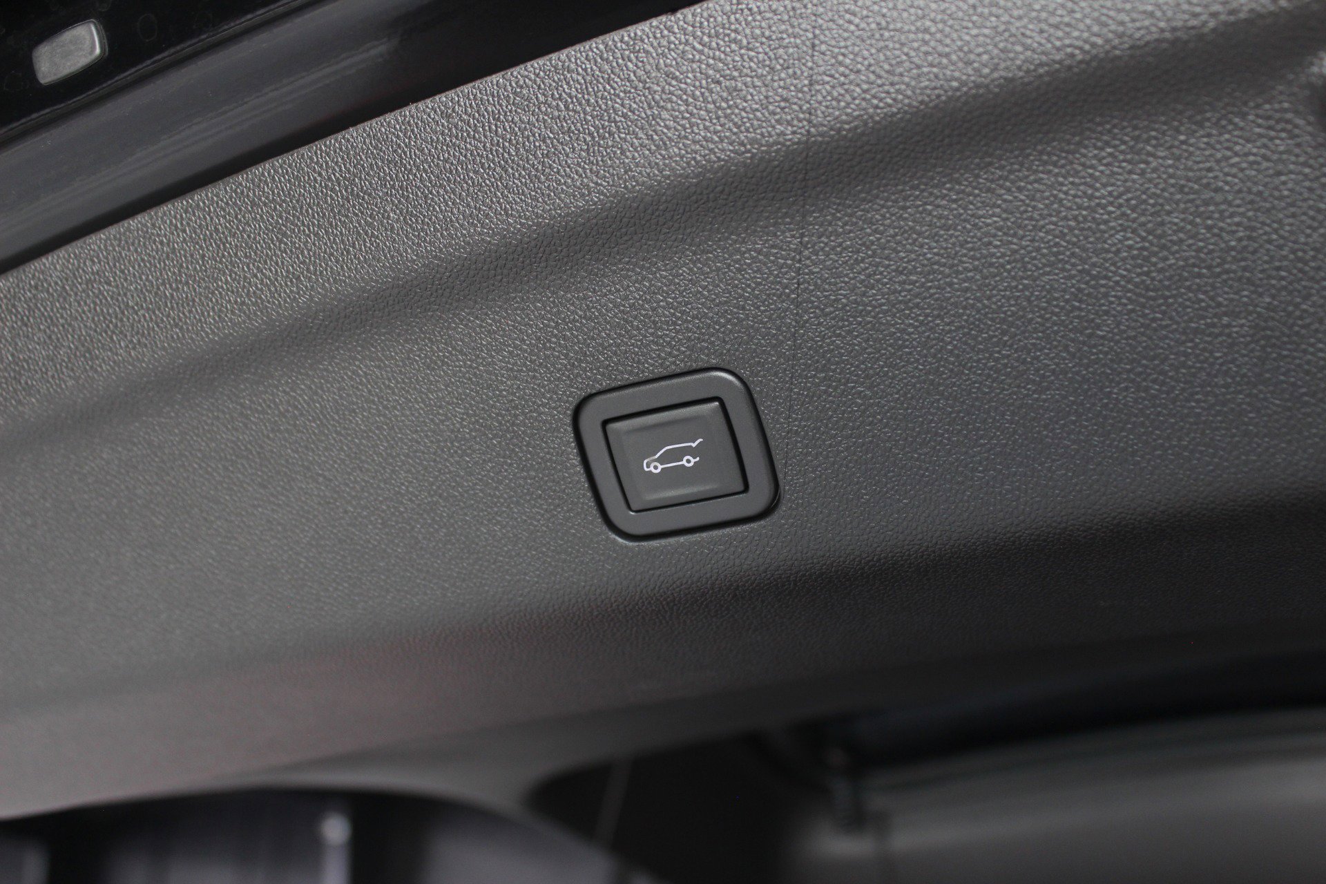Used 2023 GMC Yukon Denali w/ Advanced Technology Package image 72