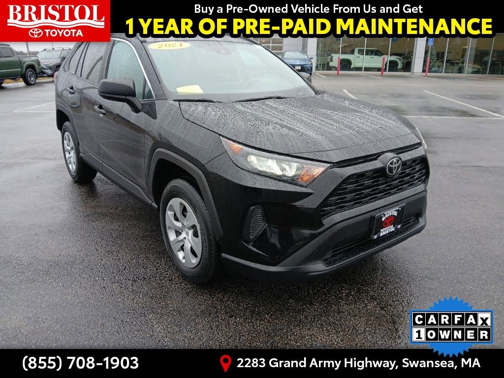Used 2021 Toyota RAV4 LE image 1