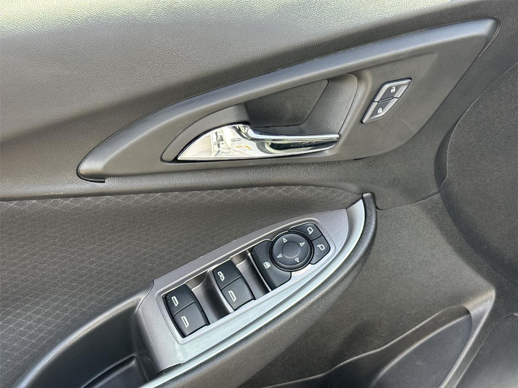 Used 2025 Chevrolet Malibu LT FWD image 21