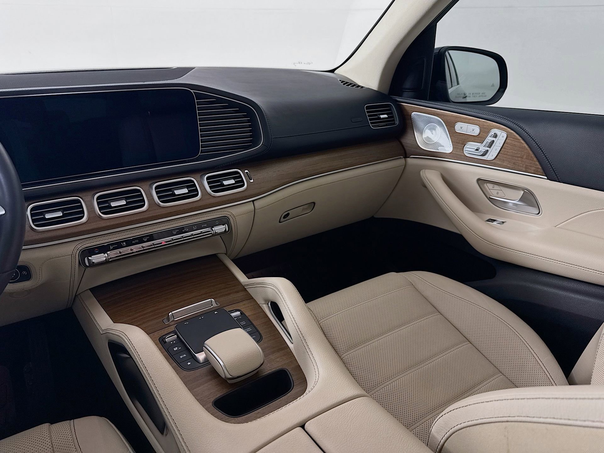 Certified 2024 Mercedes-Benz GLE 450 4MATIC image 26