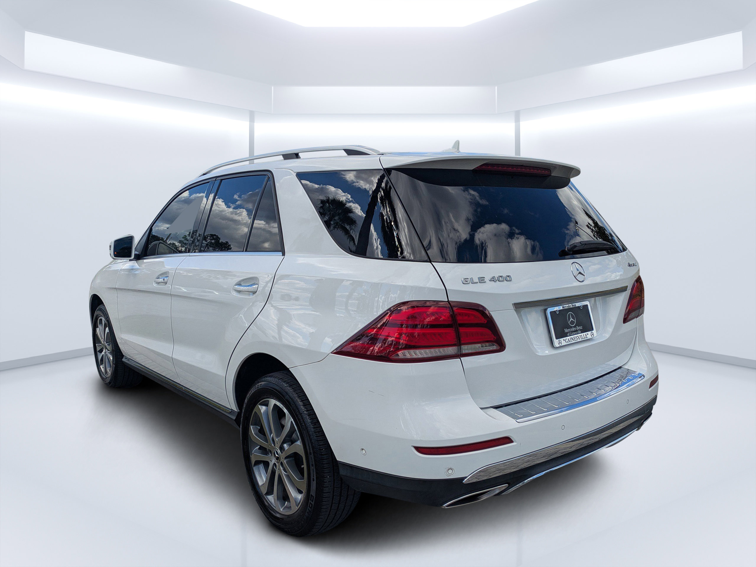 Used 2019 Mercedes-Benz GLE 400 4MATIC image 5