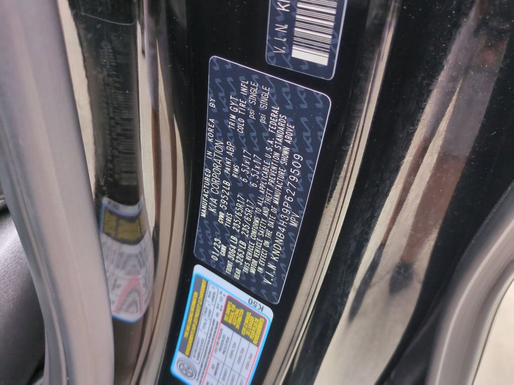 Used 2023 Kia Carnival LX FWD image 34