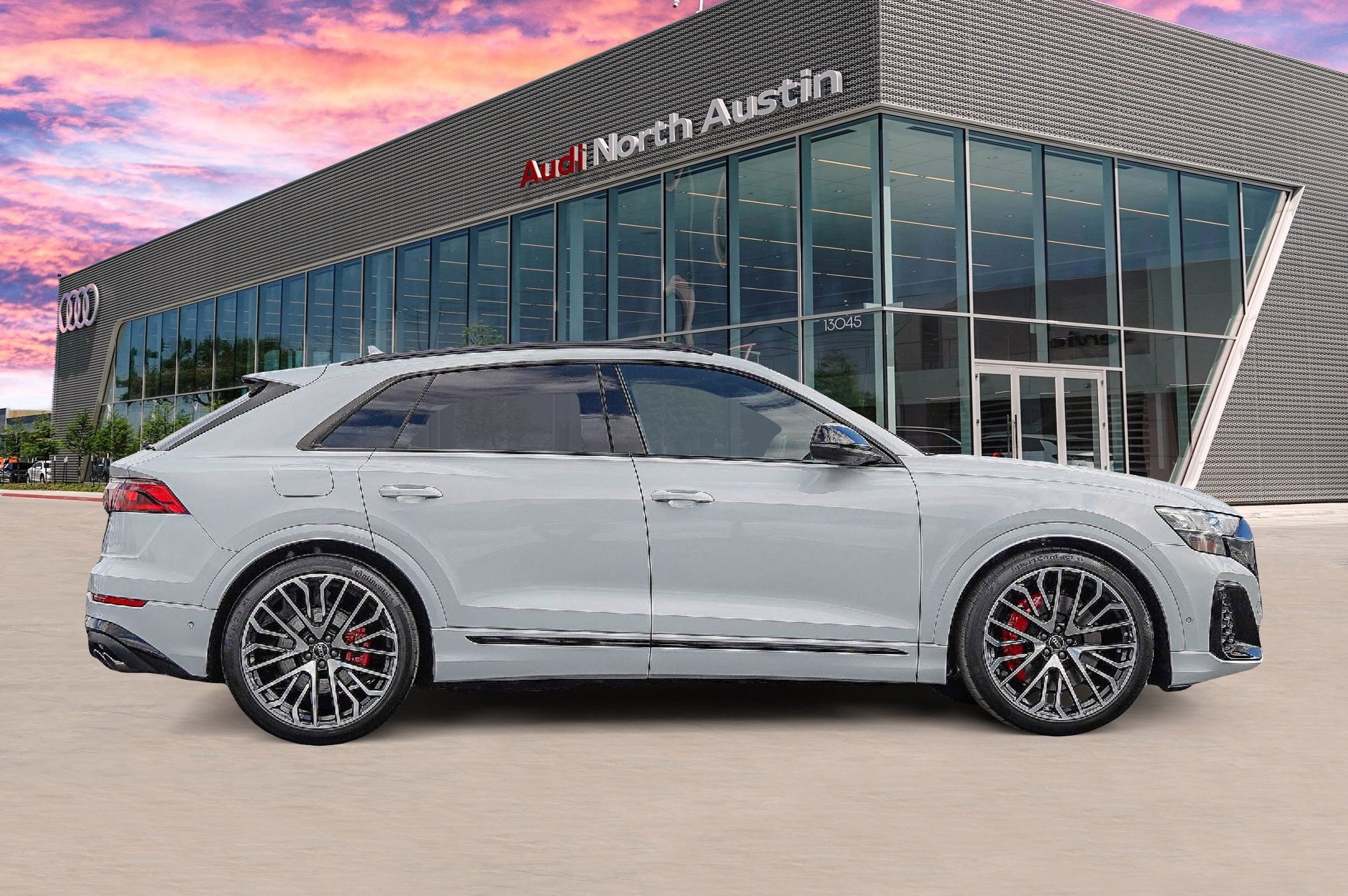 New 2026 Audi SQ8 Prestige image 3