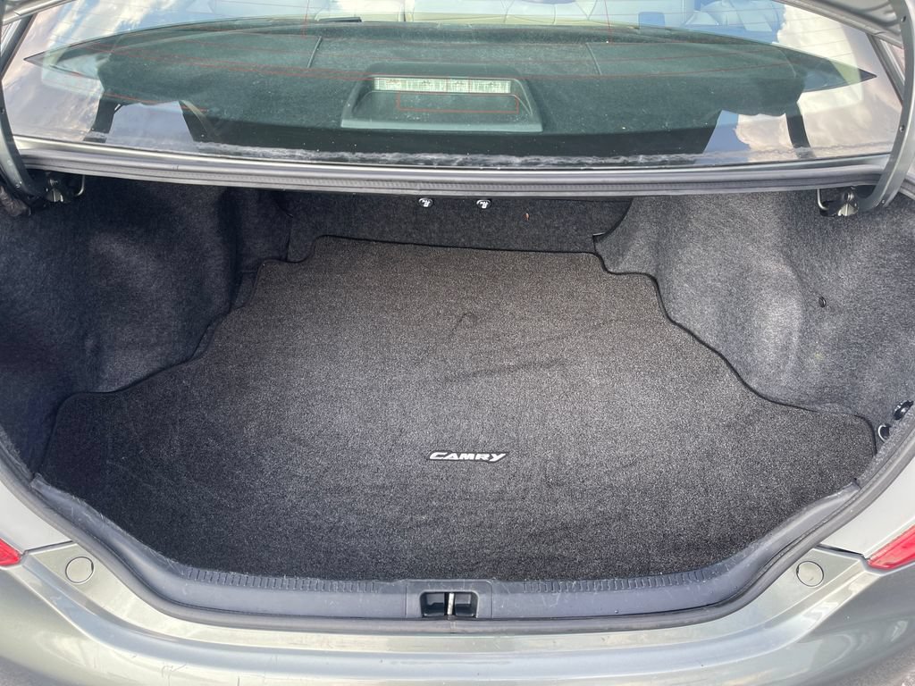 Used 2012 Toyota Camry XLE FWD image 19