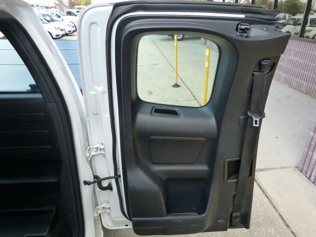 Used 2017 Toyota Tacoma SR image 24