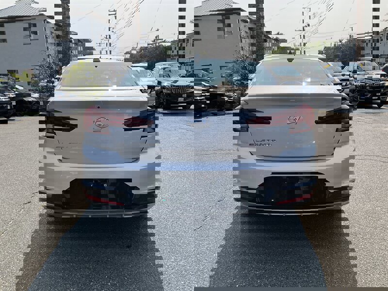 Used 2019 Hyundai Elantra SEL image 6