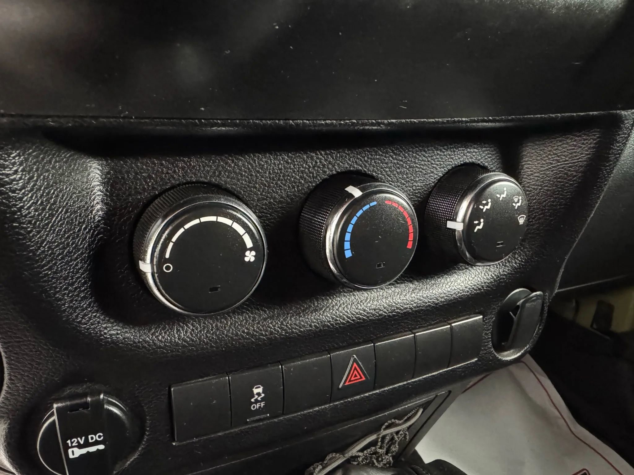 Used 2013 Jeep Wrangler Sport image 18