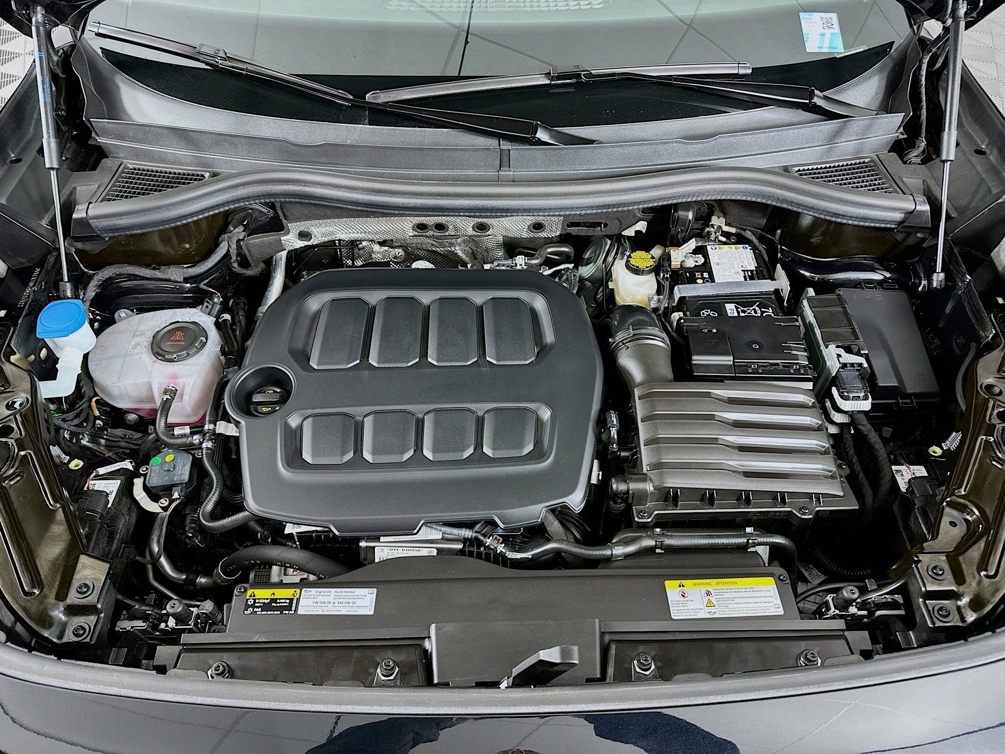 Used 2025 Volkswagen Tiguan SE image 33