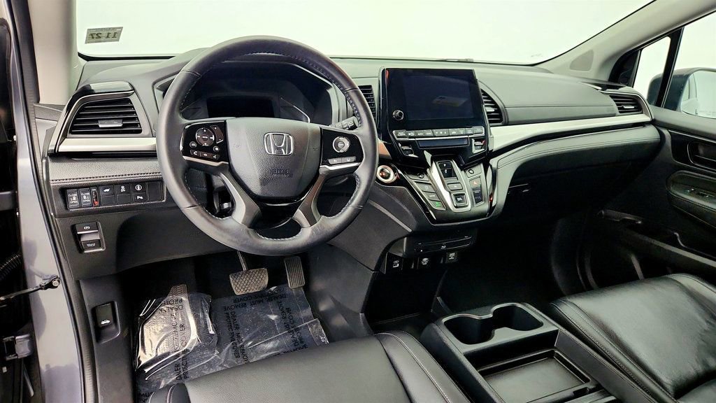 Used 2023 Honda Odyssey Touring image 13