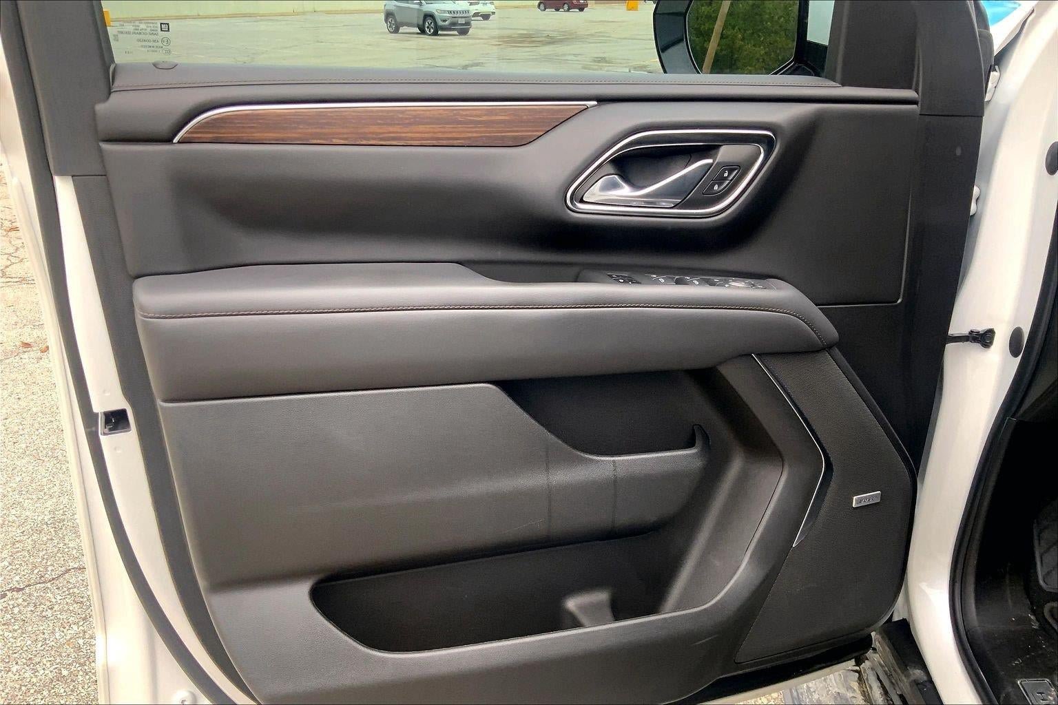 Used 2023 Chevrolet Suburban High Country w/ Premium Package AWD/4WD image 26