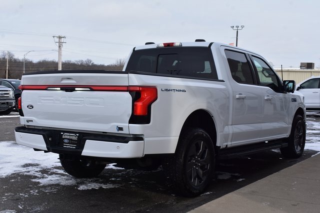 Used 2024 Ford F150 Lightning Lariat image 6